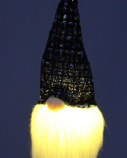 Yılbaşı Süsü Işıklı Cüce Sakallı Bereli Kafa Siyah 15 cm