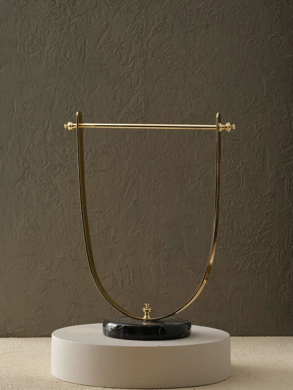 Pirinç Çatal Havluluk 38x23cm Siyah / Gold