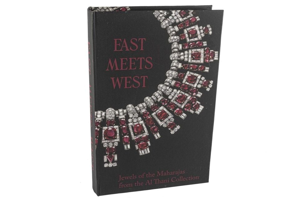 Siyah East Meets West Kitap Kutu Siyah - 30x20x5cm