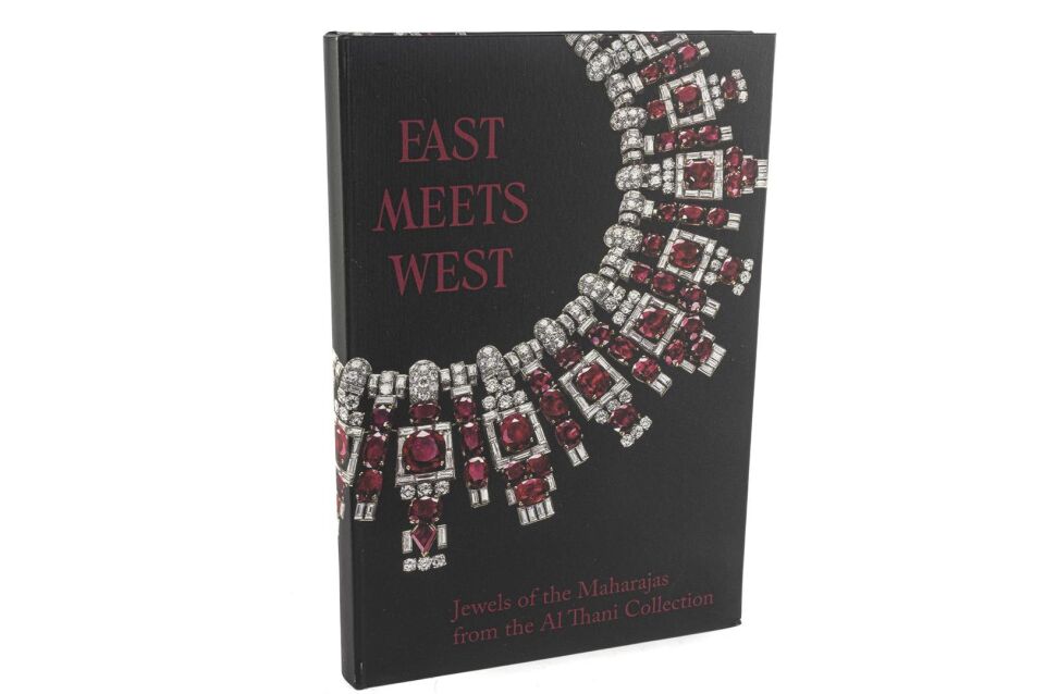 Siyah East Meets West Kitap Kutu