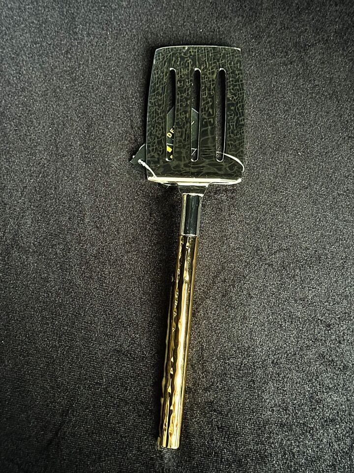 HMRS SÜZGEÇLİ SPATULA